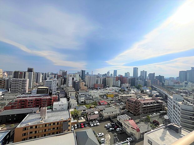 南側バルコニーから仙台駅方面を望む眺望