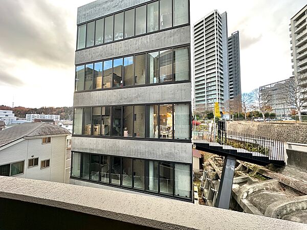 西側バルコニーからの眺望写真　