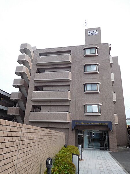 建物全体外観（北側）