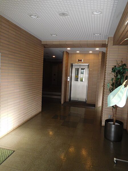 エントランスホール