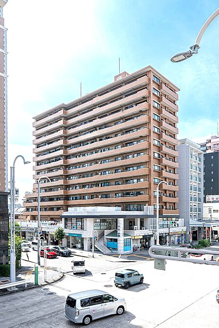 建物南側外観写真