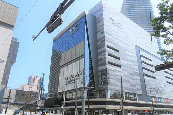 複合商業施設エキシティ広島が本マンションの商業棟になります。