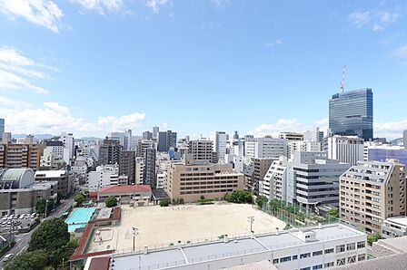 南西側バルコニーから南東方面の眺望　眺望は永続的に保証されるものではありません。