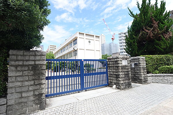 幟町小学校…徒歩2分