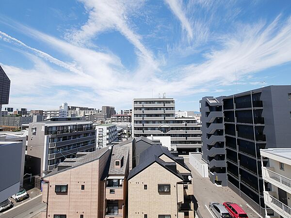ルーフバルコニーからの眺望（北東向き）　眺望は永続的に保証されるものではありません