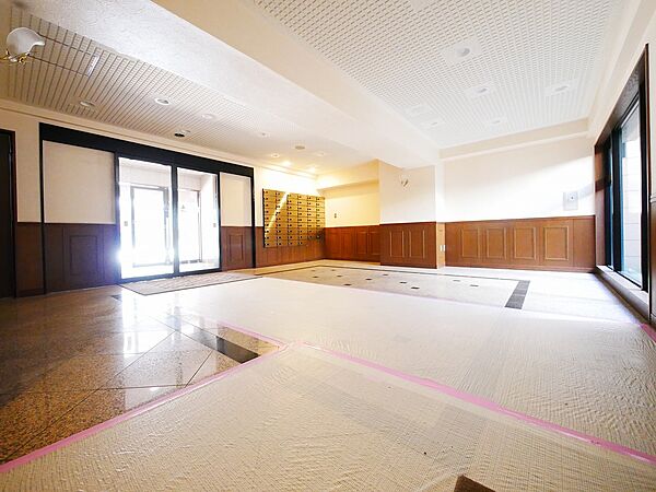 エントランスホール