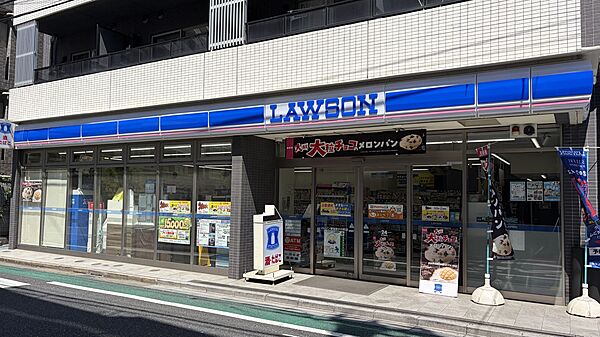ローソン　新宿新小川町店まで110m