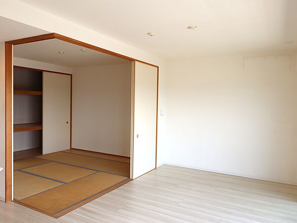 和室はリビングと一体空間として利用できます