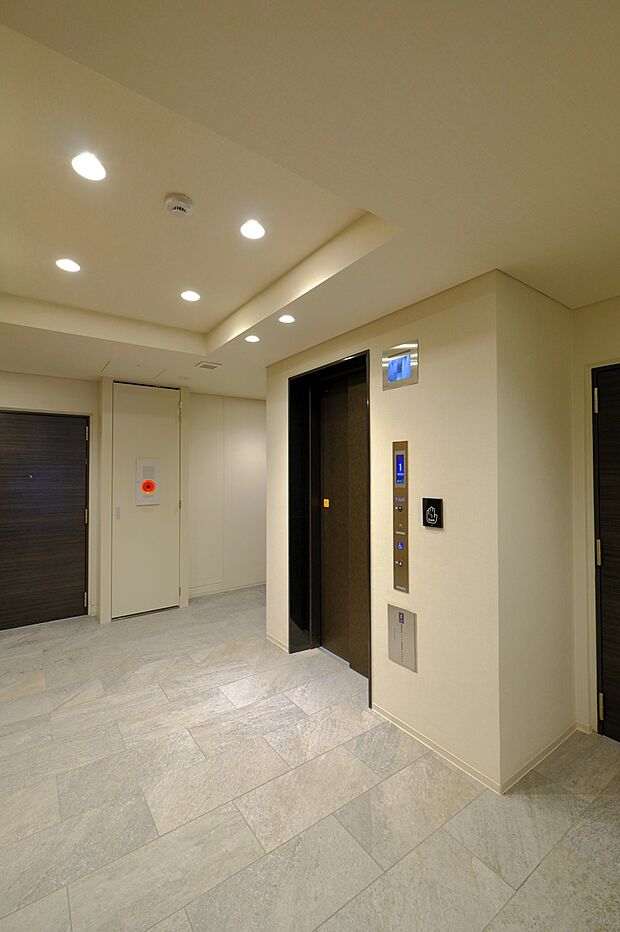 　エレベーターホール