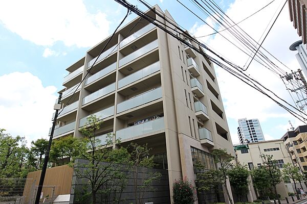 現地外観を南東側から撮影（景観は永続的に保証されるものではございません）