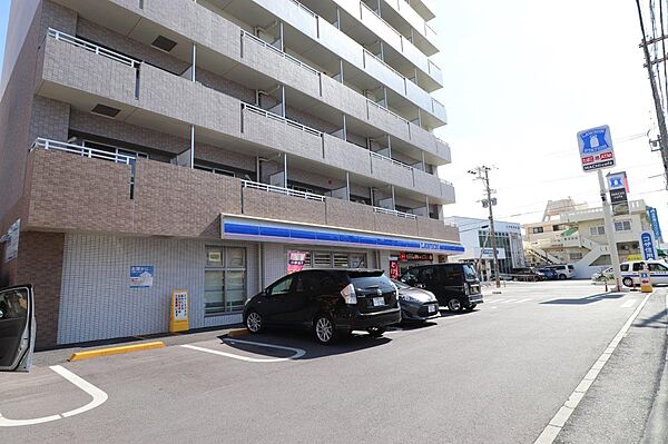 ローソン那覇宇栄原三丁目店（80ｍ）