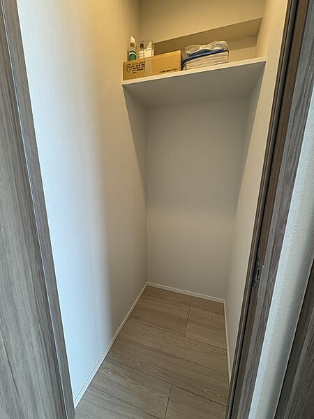 DEN（納戸）