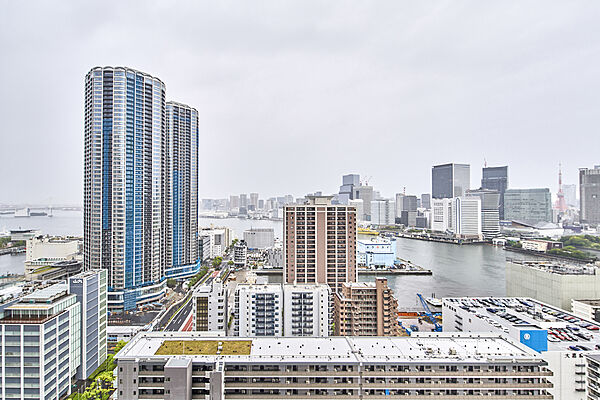 東京タワーと浜離宮恩賜庭園が望める西向きの眺望（眺望は永続的に保証されるものではございません）