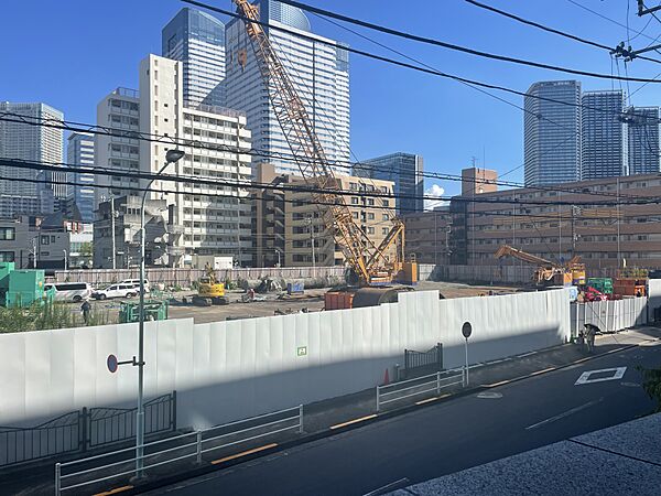 南東向きバルコニーからの眺望　（眺望は永続的に保証されるものではございません）