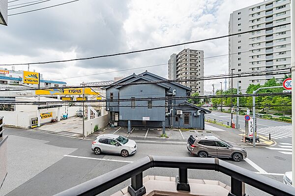 東側バルコニーから南東方向の眺望
