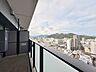 室内：東側バルコニーからの眺望