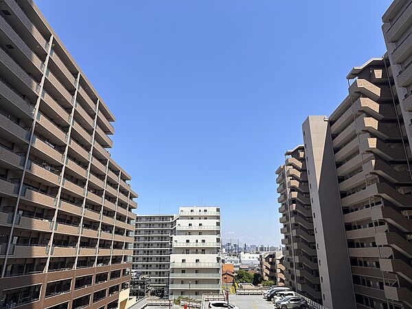 バルコニーからの眺望（眺望に関しては、永続的に保証されるものではありません）
