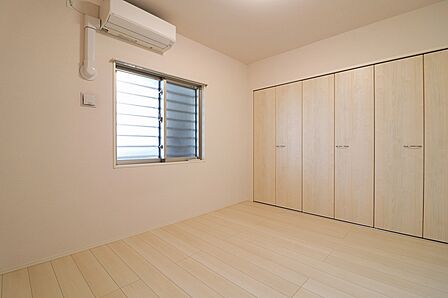 洋室約6.6帖(2025年2月撮影)