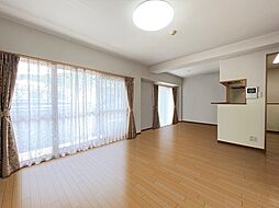 サーパス宮脇 2SLDKのリビング/ダイニング