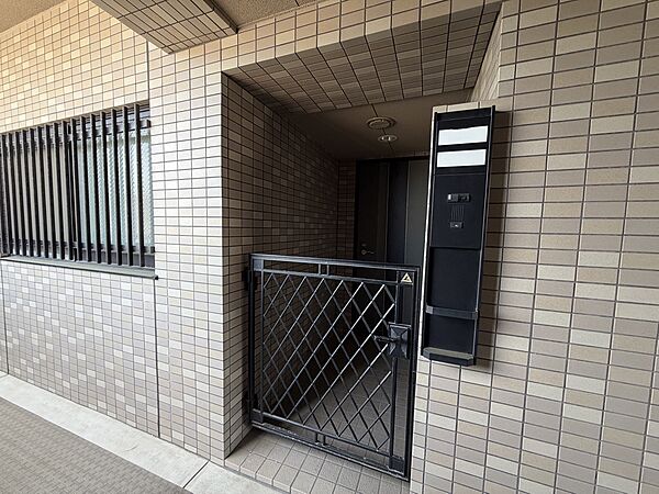 玄関ポーチ