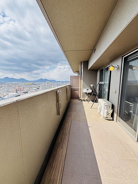 日当たりの良いバルコニー