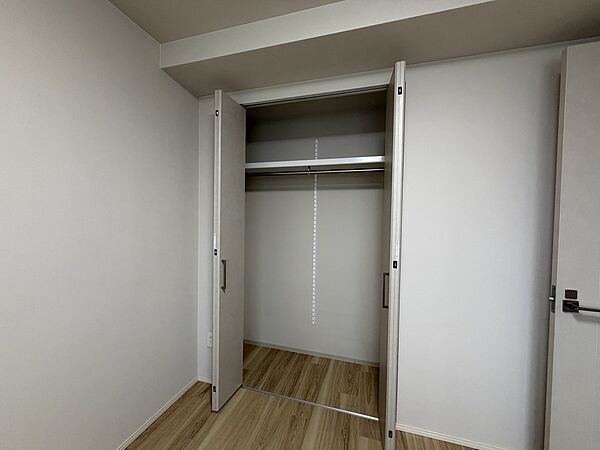 洋室1の収納