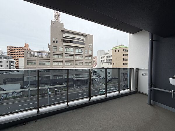バルコニー　眺望は永久に保証されるものではありません