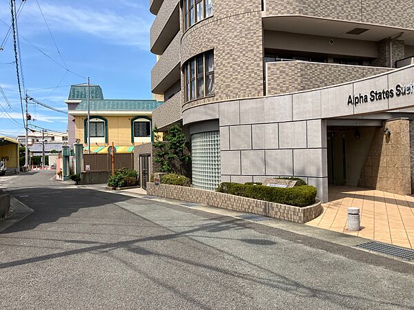 前面道路を含む現地写真