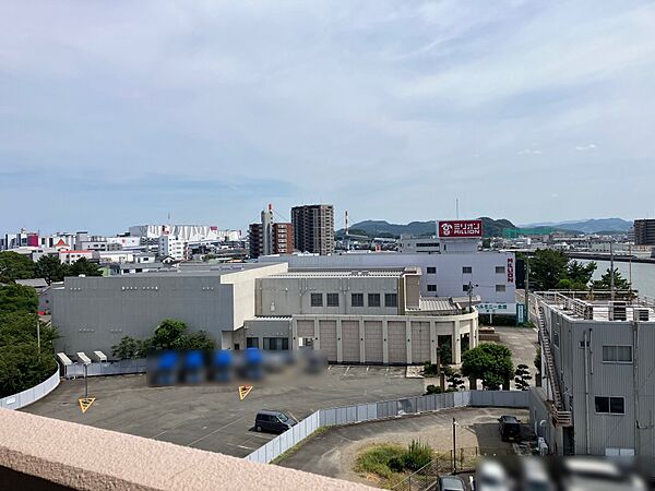 バルコニーからの眺望　南東方面撮影　眺望は永続的に保証されるものではありません