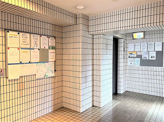 　エレベーター...