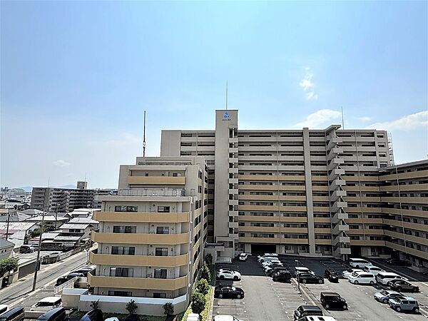 　バルコニーから南方向を望む