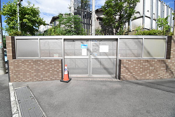 敷地内ゴミ置き場