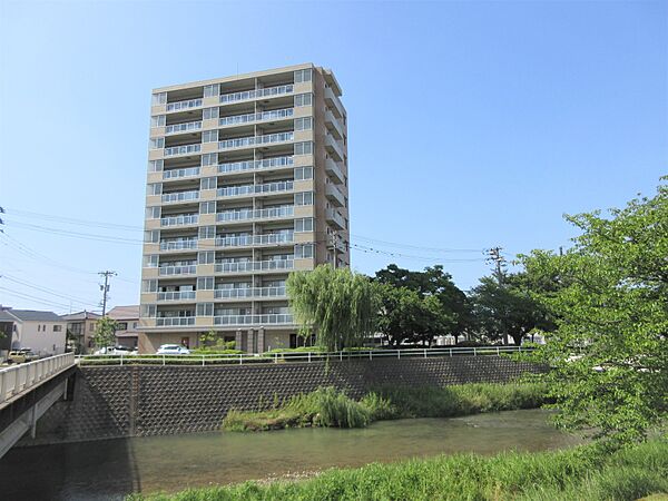 apartment 石川県金沢市上堤町2番37号　金沢三栄ビル2F