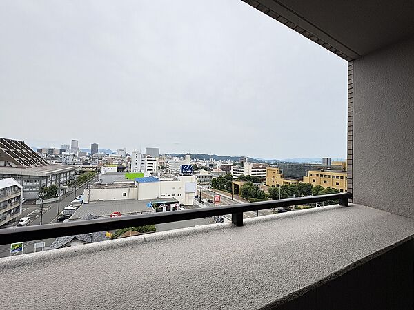 　南側バルコニーから南西方向の眺望（眺望は永続的に保証されるものではありません）