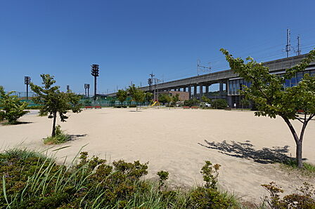 東金沢駅前かがやき公園