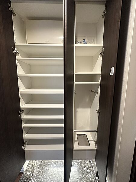 玄関収納