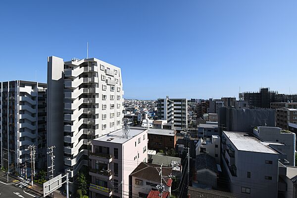 　バルコニーからの眺望　眺望は永続的に保証されるものではございません
