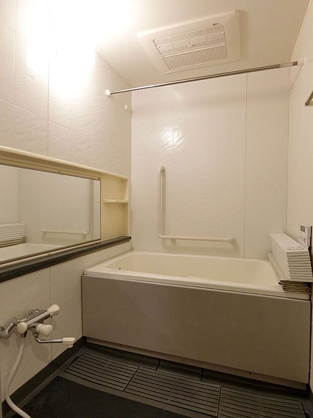 乾燥暖房機能も兼ね揃えたバスルーム
