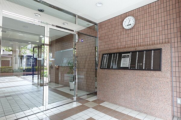 風除室　オートロック付き