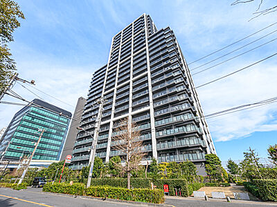 外観:総戸数404世帯の大規模タワーマンション 外観:総戸数404世帯の大規模タワーマンション