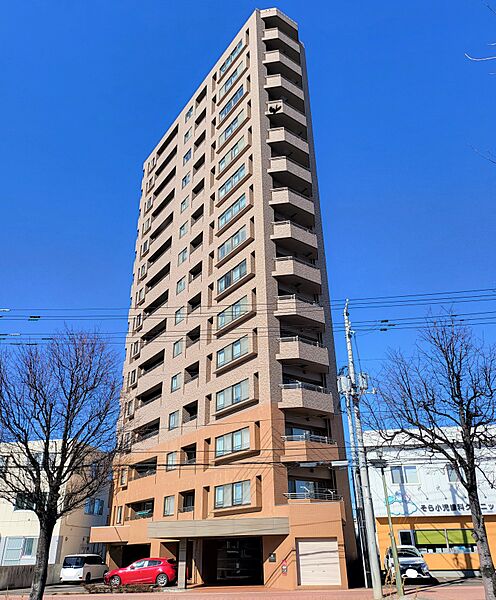 apartment 北海道札幌市中央区北一条西３丁目3番地　敷島プラザビル1F