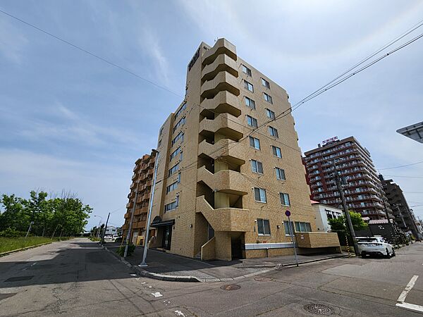 apartment 北海道札幌市中央区北一条西３丁目3番地　敷島プラザビル1F