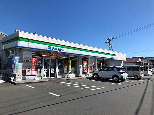 ファミリーマート浜松西神田店（600m）