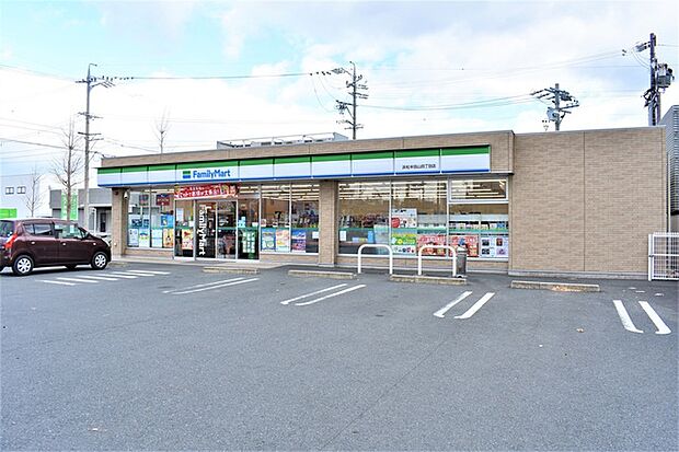 ファミリーマート浜松半田山四丁目店（600m）