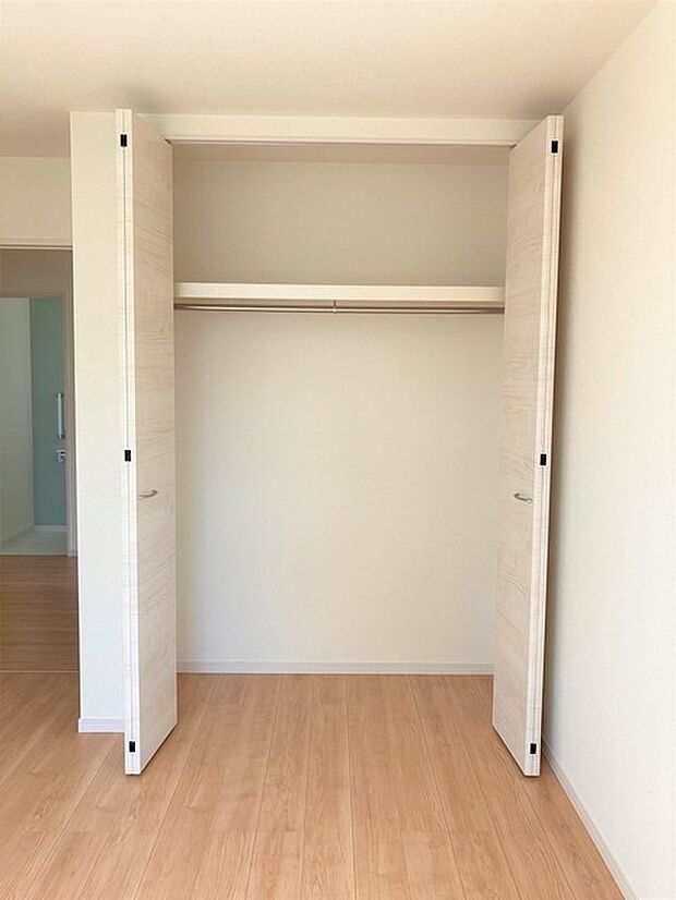 【施工例】全居室にしっかりとした大きさのクローゼットを完備し、収納スペースも十分です。