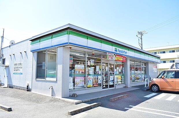 ファミリーマート浜松小沢渡店（260m）