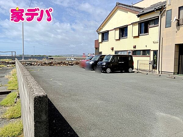 現地や周辺環境も一緒にご確認頂けます。現地ご案内致します。お気軽にお問合せ下さい。
