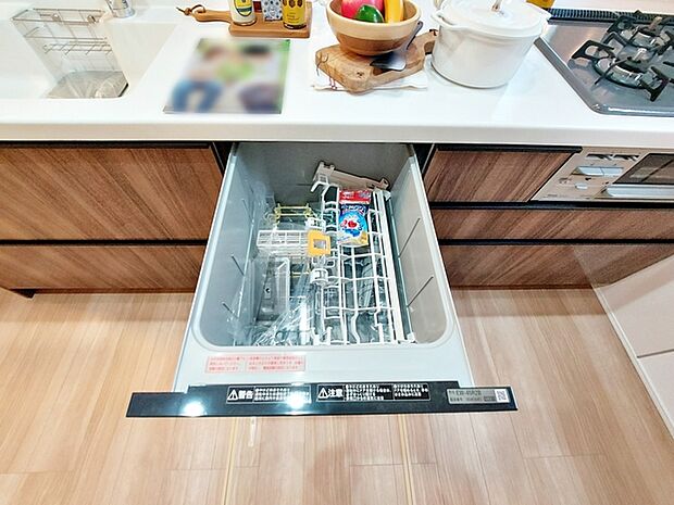 【食器洗浄乾燥機】 環境にも手にも優しい食器洗浄乾燥機付きが嬉しいですね!