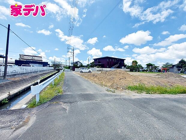 前面道路:東側約4.7m幅