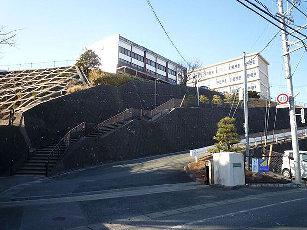 入野中学校（280m）